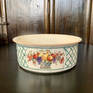 Villeroy & Boch Basket Collection 9” Porcelain Soufflé Dish